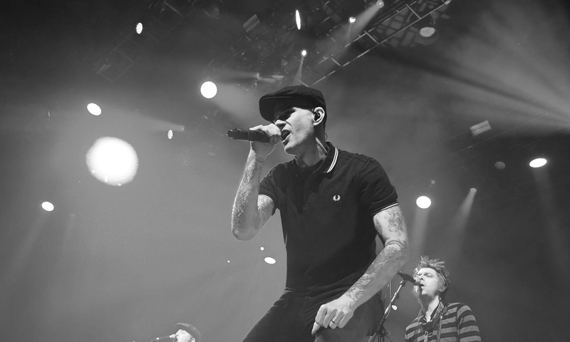 Dropkick Murphys und Flogging Molly